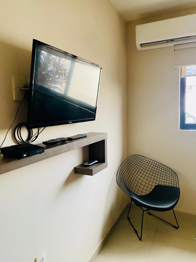 Departamento Muy Cerca De La Playa En Condominios La Paz 马萨特兰 外观 照片